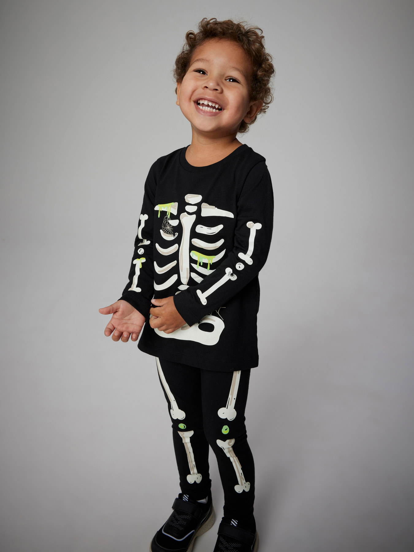 Natsæt Owen Black Lemonade - Lys i Mørket til Halloween