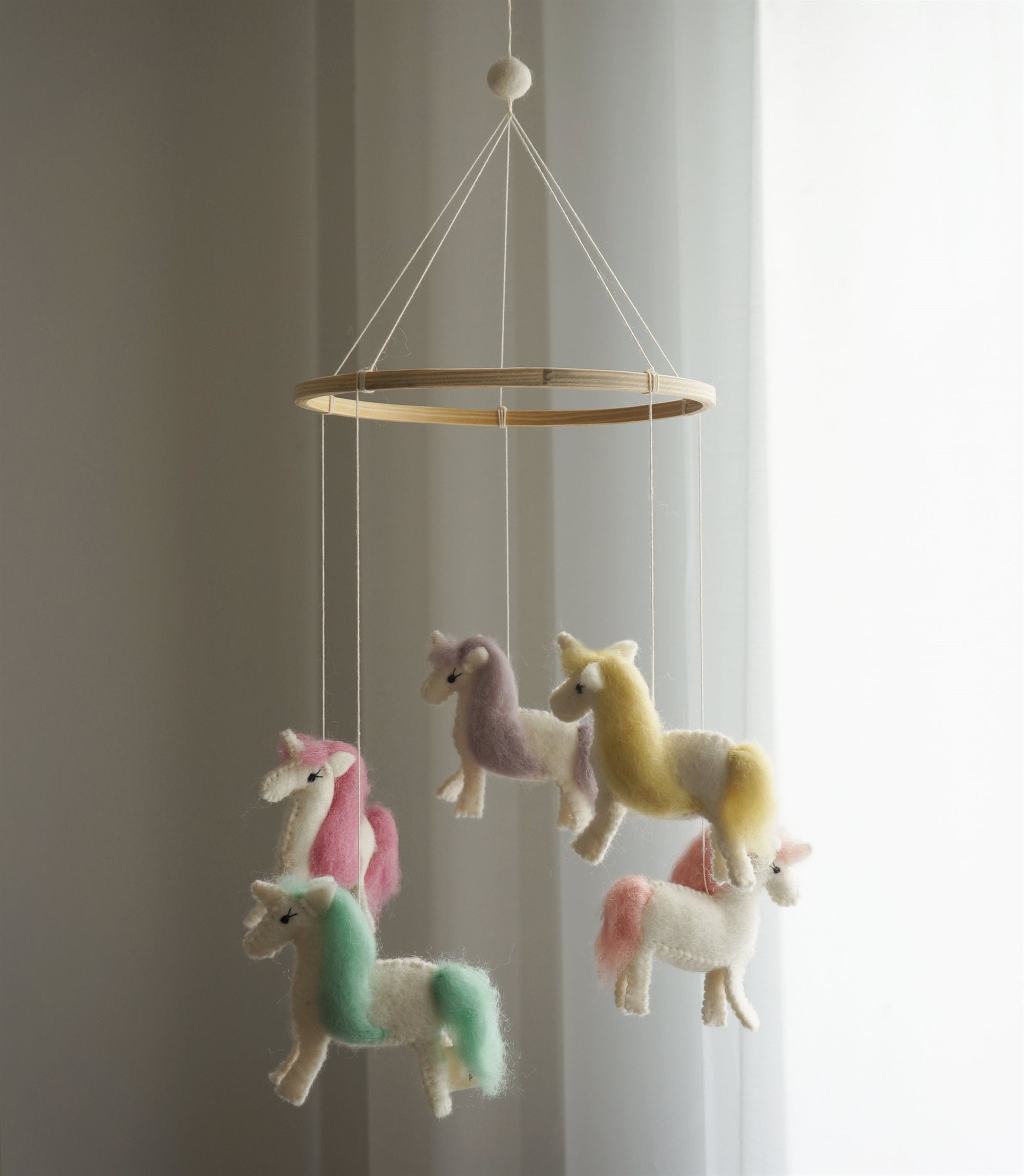 Gamcha Uro med Pastel Enhjørninger til Babyværelset