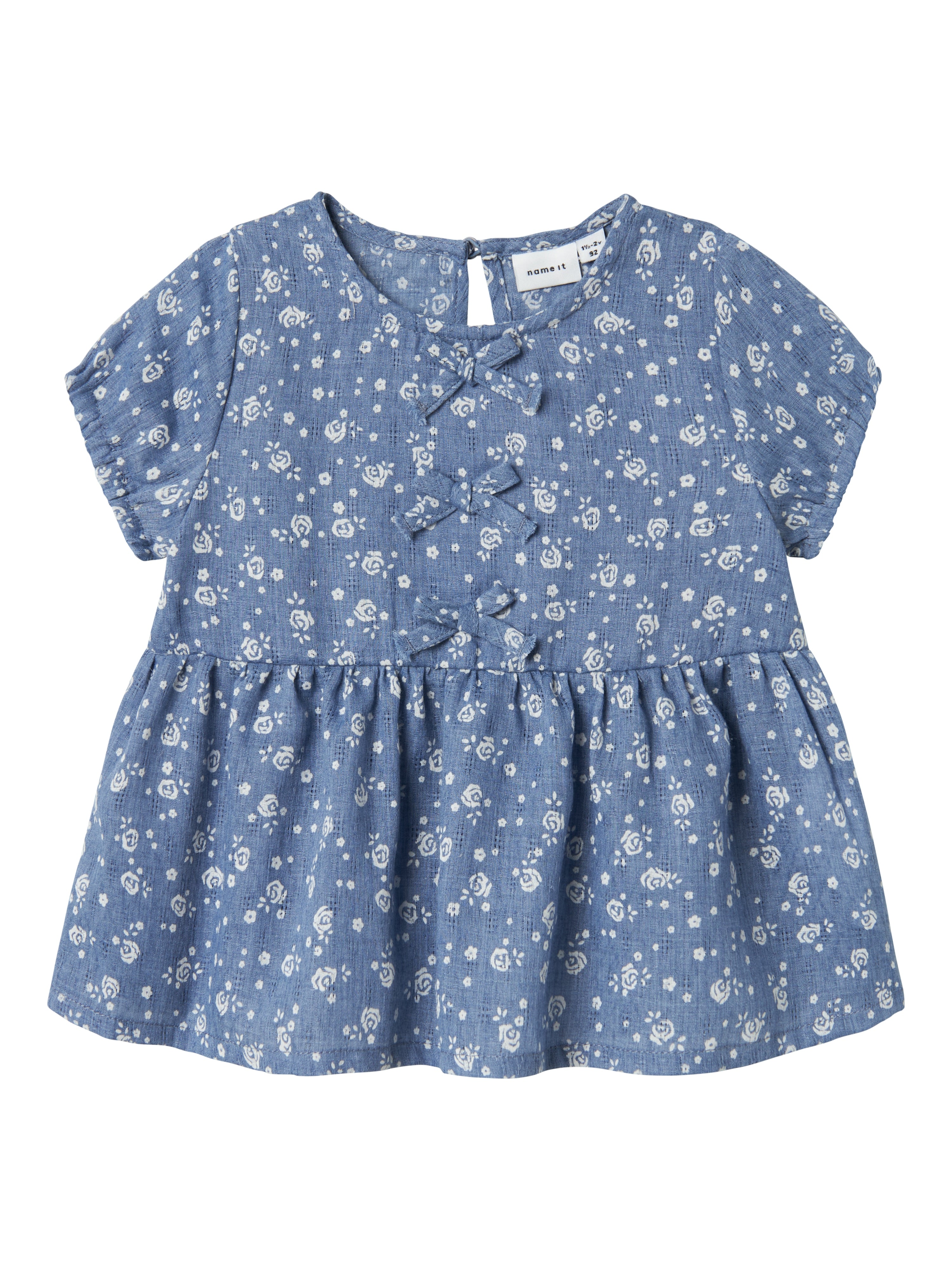 Name It Hagy Top – Lys Denim med Blomsterprint til Sommeren