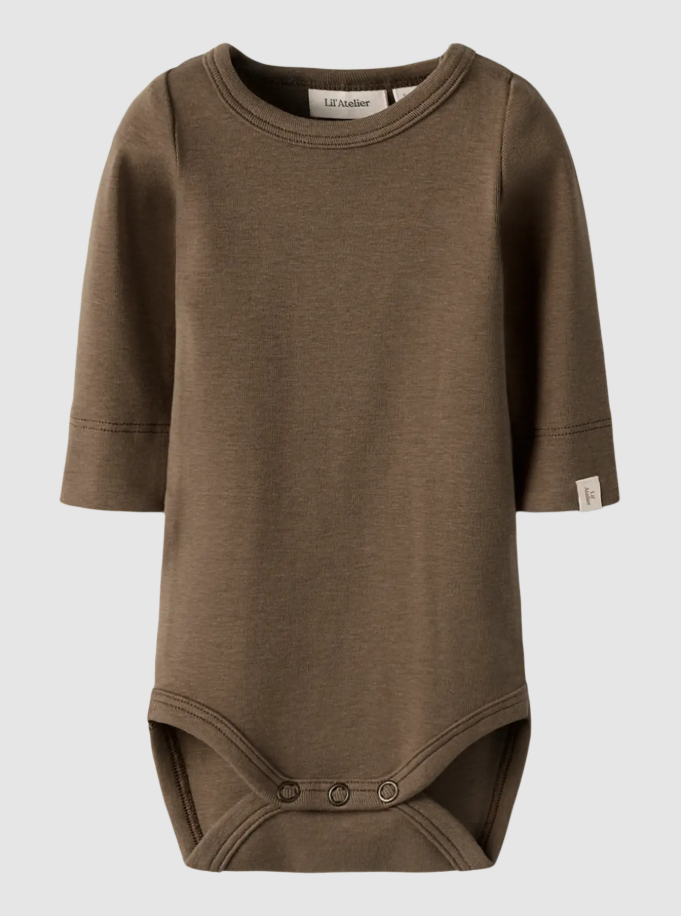 Lil Atelier Gayo Slim Body - Shitake - Økologisk Kvalitet
