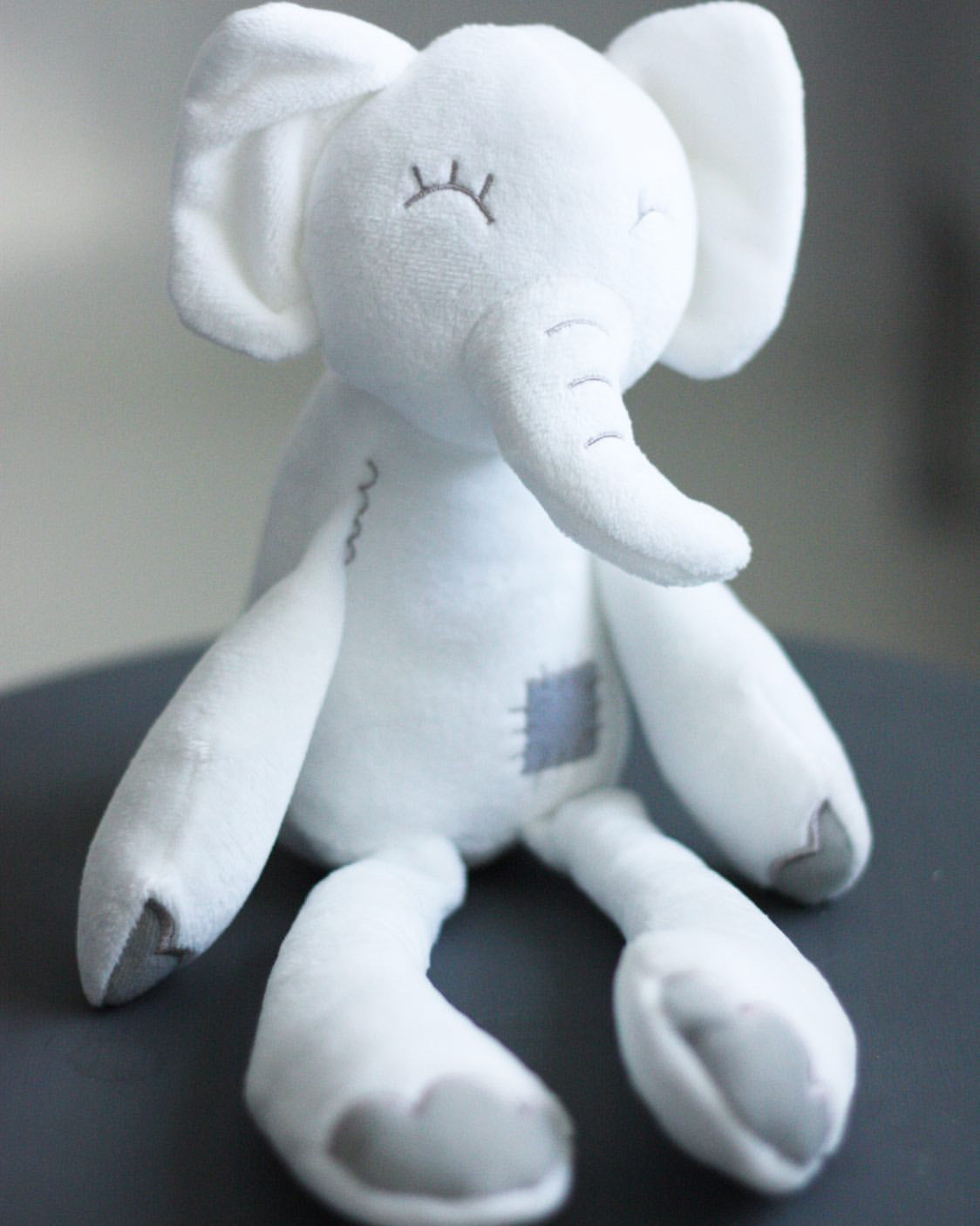 Sød Lys Creme Elefant Bamse – Den Ideelle Ven til Børn!