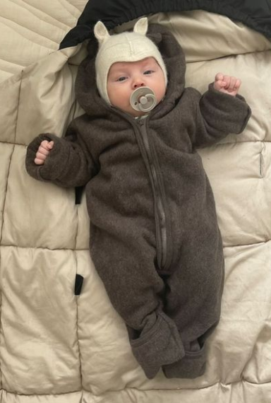Huttelihut Mushi Baby Heldragt med Ører - Brun Luksus!
