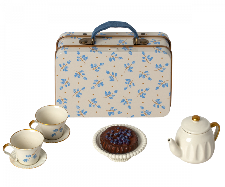 Maileg Tesæt i Blå Madelaine – Hyggeligt Dukkehustilbehør