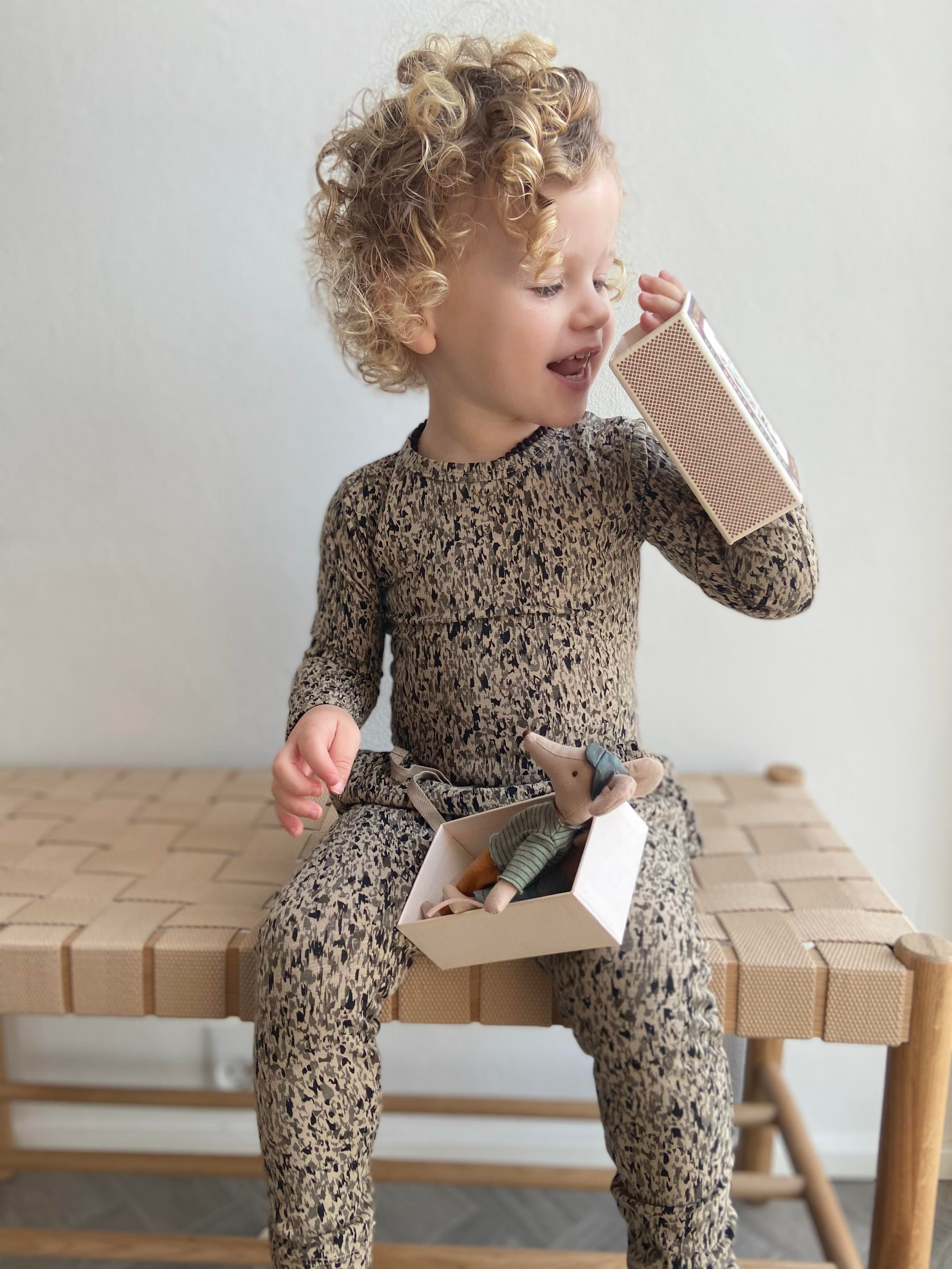 Petit By Sofie Schnoor Leggins – Lys Grå med Mønster