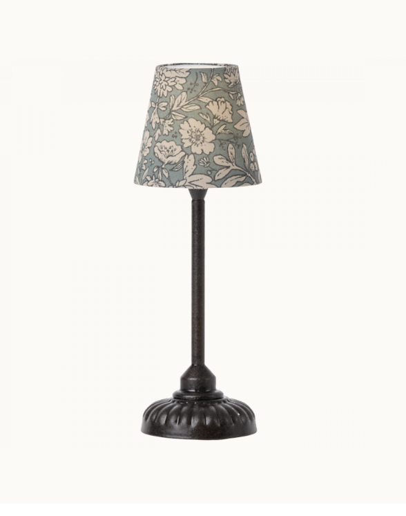 Maileg Miniature Gulvlampe Antracit – Retro Lys til Dukkehuset