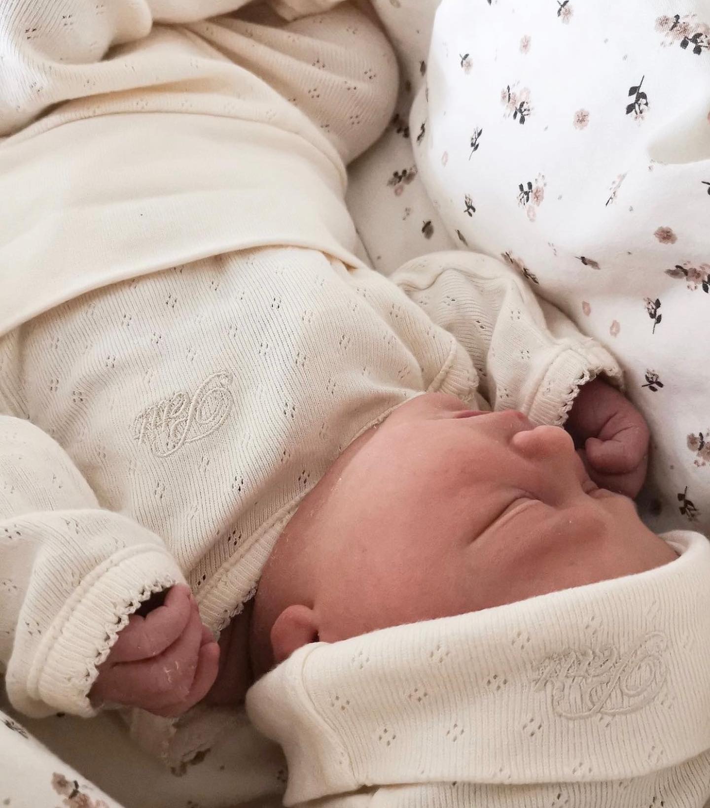 Petit By Sofie Schnoor Babyhue i Antique White – Black Friday!