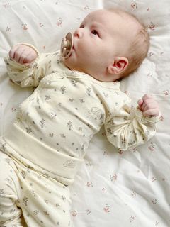 Petit By Sofie Schnoor Nyfødt Body – Antik Hvid – Udsalg!